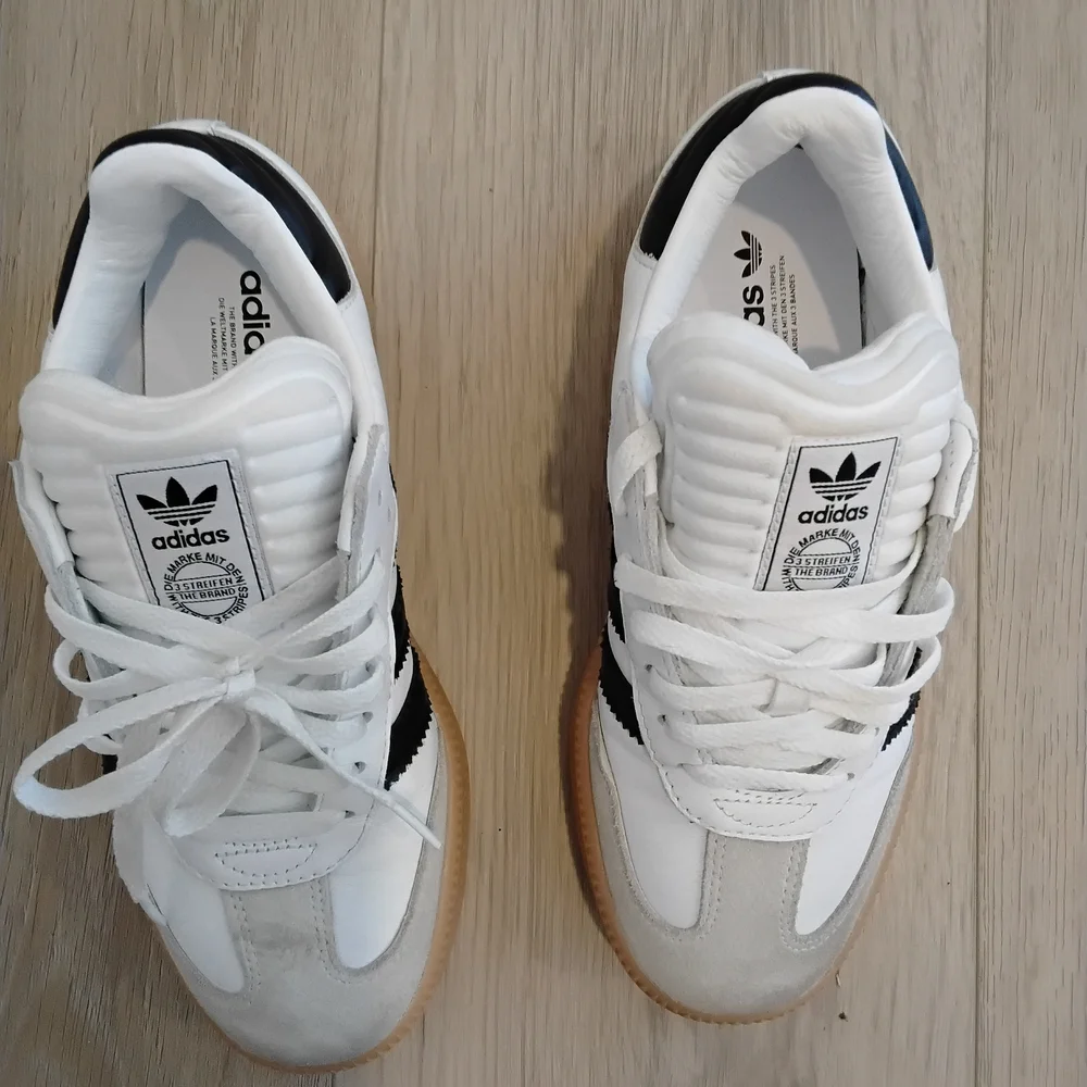 Adidas White and Black Sneakers - Picture 2 of 6